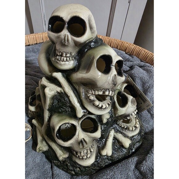 New OS Vintage 1995 HALLOWEEN LightUp HAUNTED Skull Pile GEMMY Ind. NwT OldStock - Picture 1 of 7